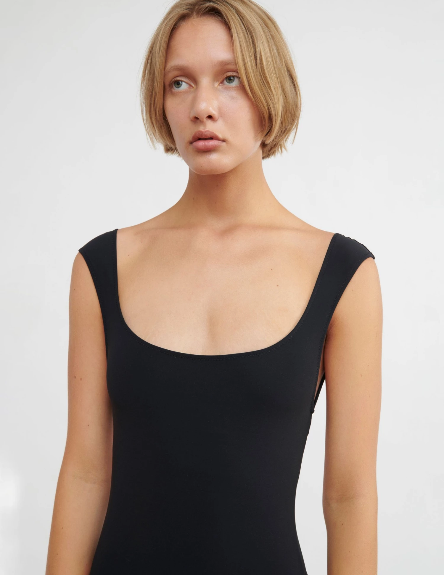 Shopify Frida One Piece Black